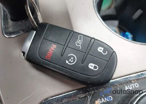 2014 Jeep Grand Cherokee Overland z USA, uszkodzony, nr VIN 1C4RJFCGXEC219926